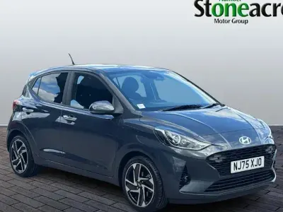 Used Hyundai i10 Premium 67 HP (49 kW) 2023 Hatchback