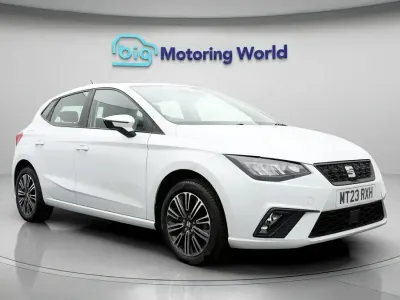 Used Seat Ibiza SE Technology 95 HP (69 kW) 2023 White Hatchback