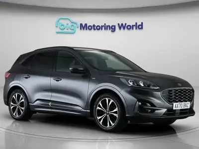 Begagnad Ford Kuga ST-Line X 150 HK (110 kW) 2021 Grå SUV