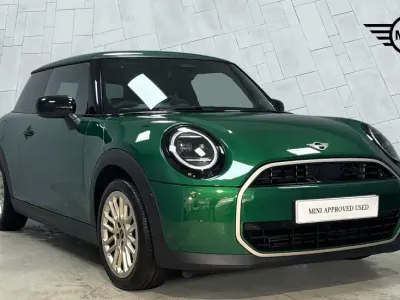 Used Mini Cooper Hatch 154 HP (113 kW) 2024 Green Hatchback