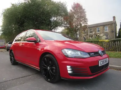 Used VW Golf VII GTD 181 HP (133 kW) 2016 Red Hatchback