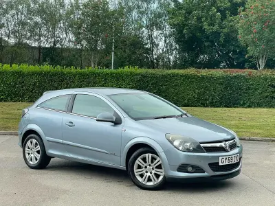 Used Vauxhall Astra Design Edition 2009 Silver Hatchback