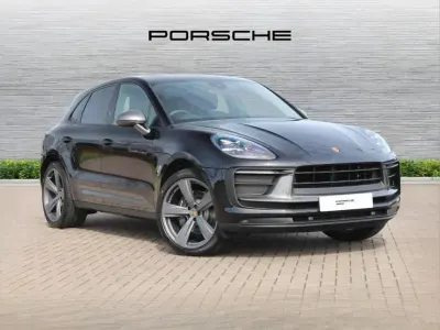 Used Porsche Macan 261 HP (191 kW) 2026 Black SUV