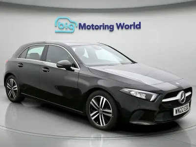 Begagnad Mercedes A180 136 HK (100 kW) 2021 Svart Halvkombi