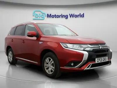 Used Mitsubishi Outlander P-HEV 224 HP (164 kW) 2021 Red SUV