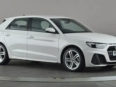 Käytetty Audi A1 S-Line 150 HP (110 kW) 2023 Valkoinen Katumaasturi