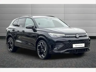 Używany VW Tiguan R-line 150 KM (110 kW) 2026 Czarny SUV