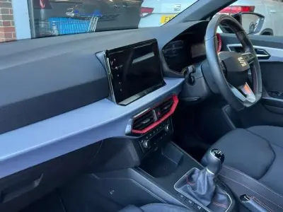 Begagnad Seat Ibiza FR 110 HK (80 kW) 2024 Vit Halvkombi