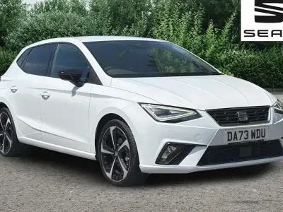 Used Seat Ibiza FR Sport 110 HP (80 kW) 2023 Nevada white Hatchback