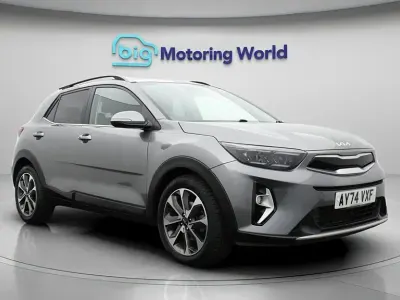 Gebraucht Kia Stonic 98 PS (72 kW) 2024 Grau SUV