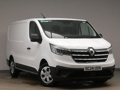 White Used 2024 Renault Trafic MPV | £19,498 (Fair price)