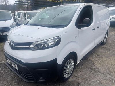 Used Toyota Proace 120 HP (88 kW) 2022 White MPV