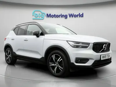 Used Volvo XC40 R-Design 188 HP (138 kW) 2019 SUV