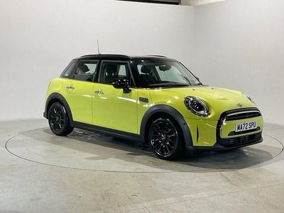 Used Mini Cooper Classic 136 HP (100 kW) 2022 Yellow Hatchback
