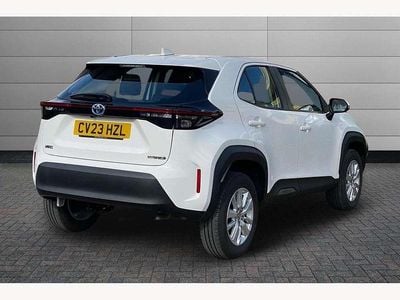 Usado Toyota Yaris Cross 116 HP (85 kW) 2023 Branco SUV