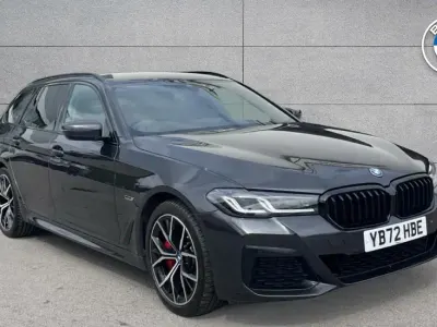 Begagnad BMW 530e M Sport 288 HK (211 kW) 2022 Grå Kombi