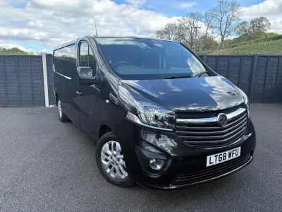 Gebraucht Vauxhall Vivaro Edition 2018 Schwarz