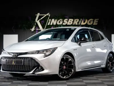 Used Toyota Corolla Sport 122 HP (89 kW) 2020 Silver Hatchback