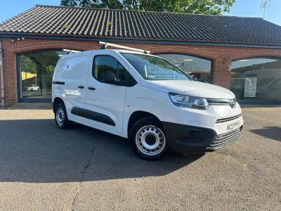 Used Toyota Proace Active 120 HP (88 kW) 2023 White MPV