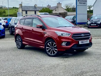 Begagnad Ford Kuga ST-Line 150 HK (110 kW) 2019 Röd SUV