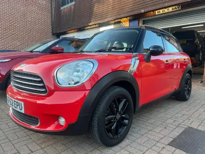 Begagnad Mini Cooper Countryman 122 HK (89 kW) 2012 Röd SUV