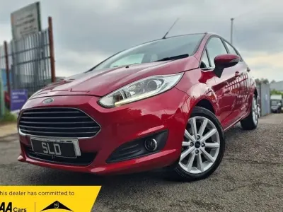 Usado Ford Fiesta Titanium 2016 Rojo Utilitario