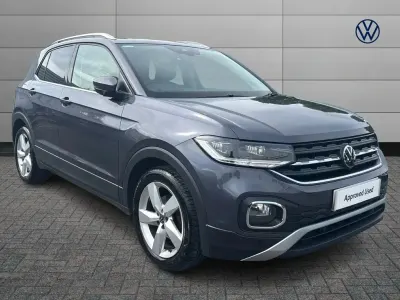 Usado VW T-Cross SEL 110 CV (80 kW) 2022 Gris SUV