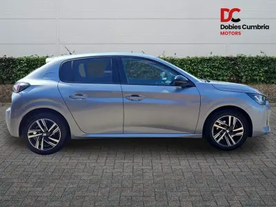 Używany Peugeot 208 Allure+ 99 KM (72 kW) 2023 Szary Hatchback