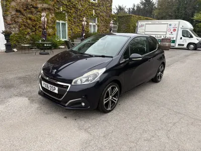 Begagnad Peugeot 208 GT-line 110 HK (80 kW) 2016 Blå Halvkombi