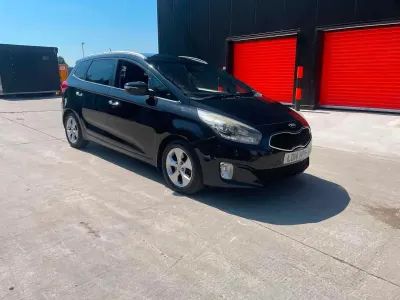 Used Kia Carens