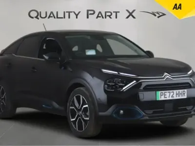 Usado Citroën e-C4 Shine 100 kW (136 CV) 2022 Negro Utilitario