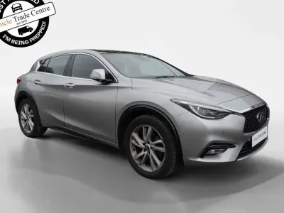 Used Infiniti Q30 Premium 109 HP (80 kW) 2017 Silver Hatchback
