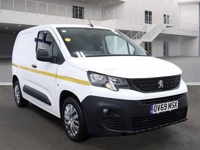 Used Peugeot Partner 2020 White MPV