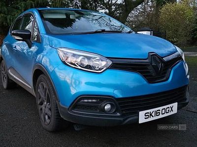 Used Renault Captur Dynamique 88 HP (64 kW) 2016 Blue SUV