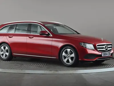 Begagnad Mercedes E220 SE 194 HK (142 kW) 2017 Röd Kombi