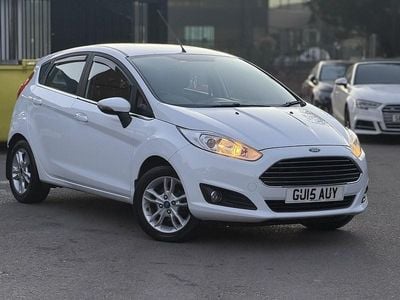 White Used 2015 Ford Fiesta Zetec Hatchback | £3,495 (Good price)