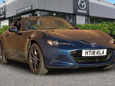 Usado Mazda MX5 Inclusive 131 HP (96 kW) 2018 Azul Cabrios