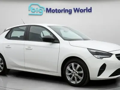Used Vauxhall Corsa Design Edition 75 HP (55 kW) 2022 White Hatchback
