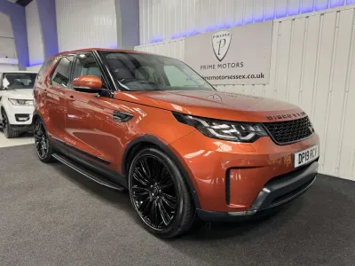 Usado Land Rover Discovery 5 HSE 258 HP (189 kW) 2019 Laranja SUV
