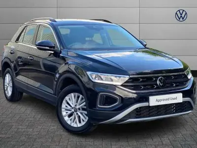 Used VW T-Roc Life 150 HP (110 kW) 2023 Black SUV