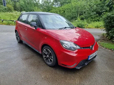 Used MG MG3 106 HP (77 kW) 2015 Red Hatchback