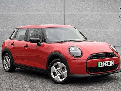 Used Mini Cooper Hatch 113 kW (154 HP) 2025 Red Hatchback