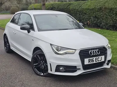 Usado Audi A1 S-Line 122 CV (89 kW) 2012 Blanco Utilitario