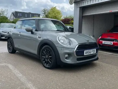 Używany Mini Cooper Hatch 134 KM (98 kW) 2016 Szary Hatchback