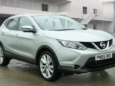 Used Nissan Qashqai Tekna 115 HP (84 kW) 2015 Baade silver SUV