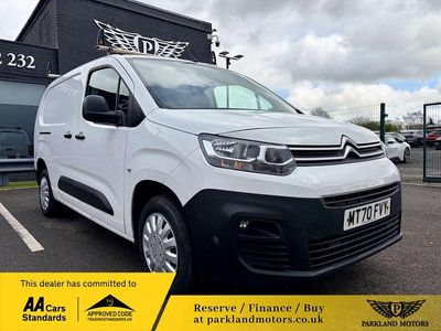 Used Citroën Berlingo 100 HP (73 kW) 2020 White MPV