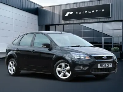 Begagnad Ford Focus Zetec 99 HK (72 kW) 2008 Svart Halvkombi