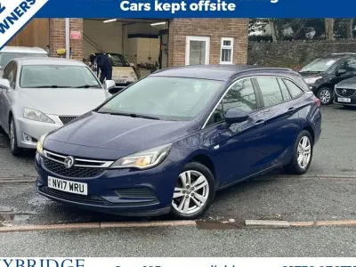 Used Vauxhall Astra Design Edition 2017 Blue Estate