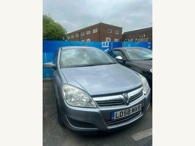 Used Vauxhall Astra 115 HP (84 kW) 2008 Silver