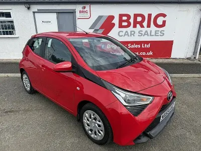 Used Toyota Aygo X-play 71 HP (52 kW) 2019 Red Hatchback